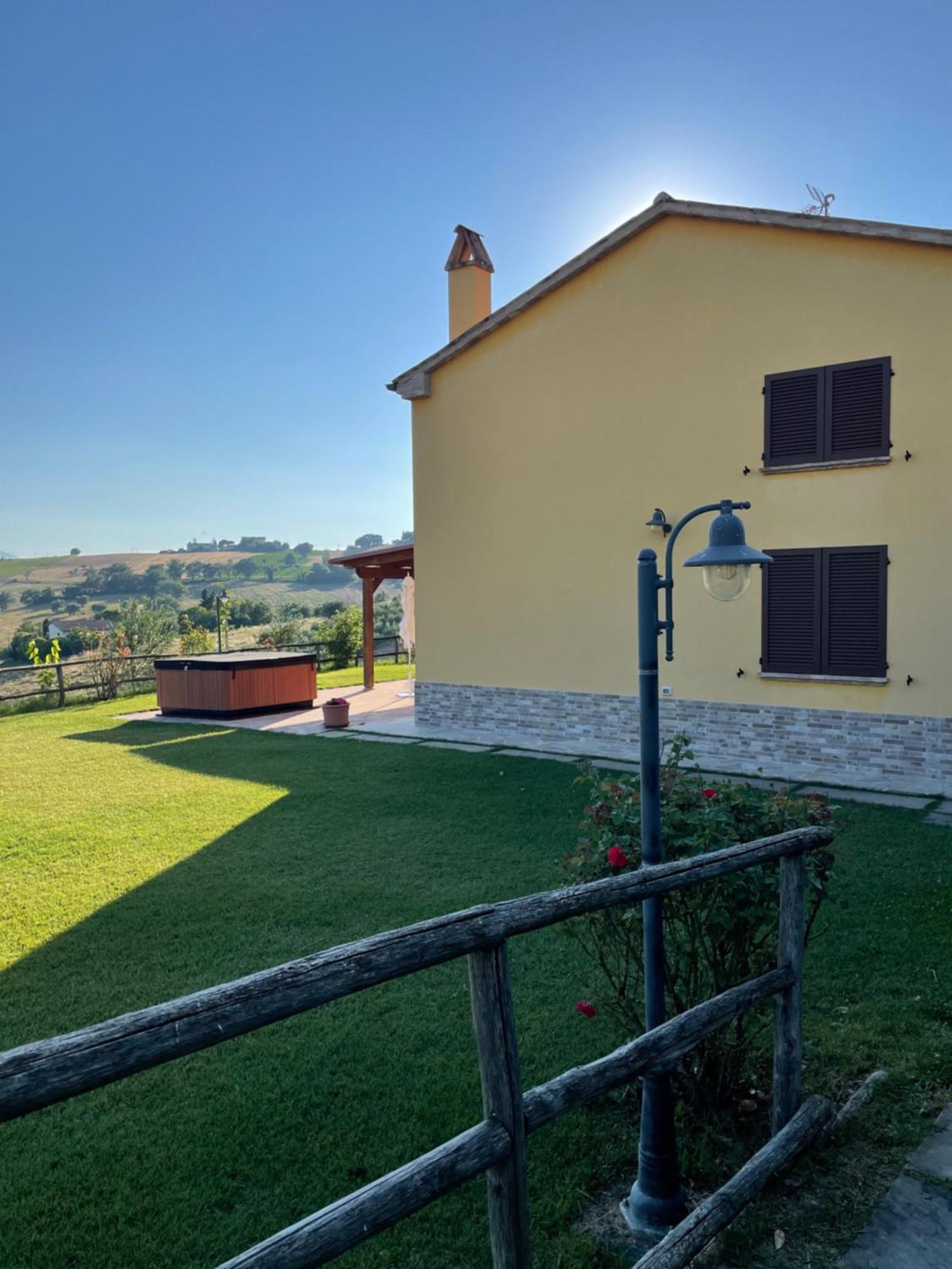 Montenovo Country House Ostra Vetere Exterior photo