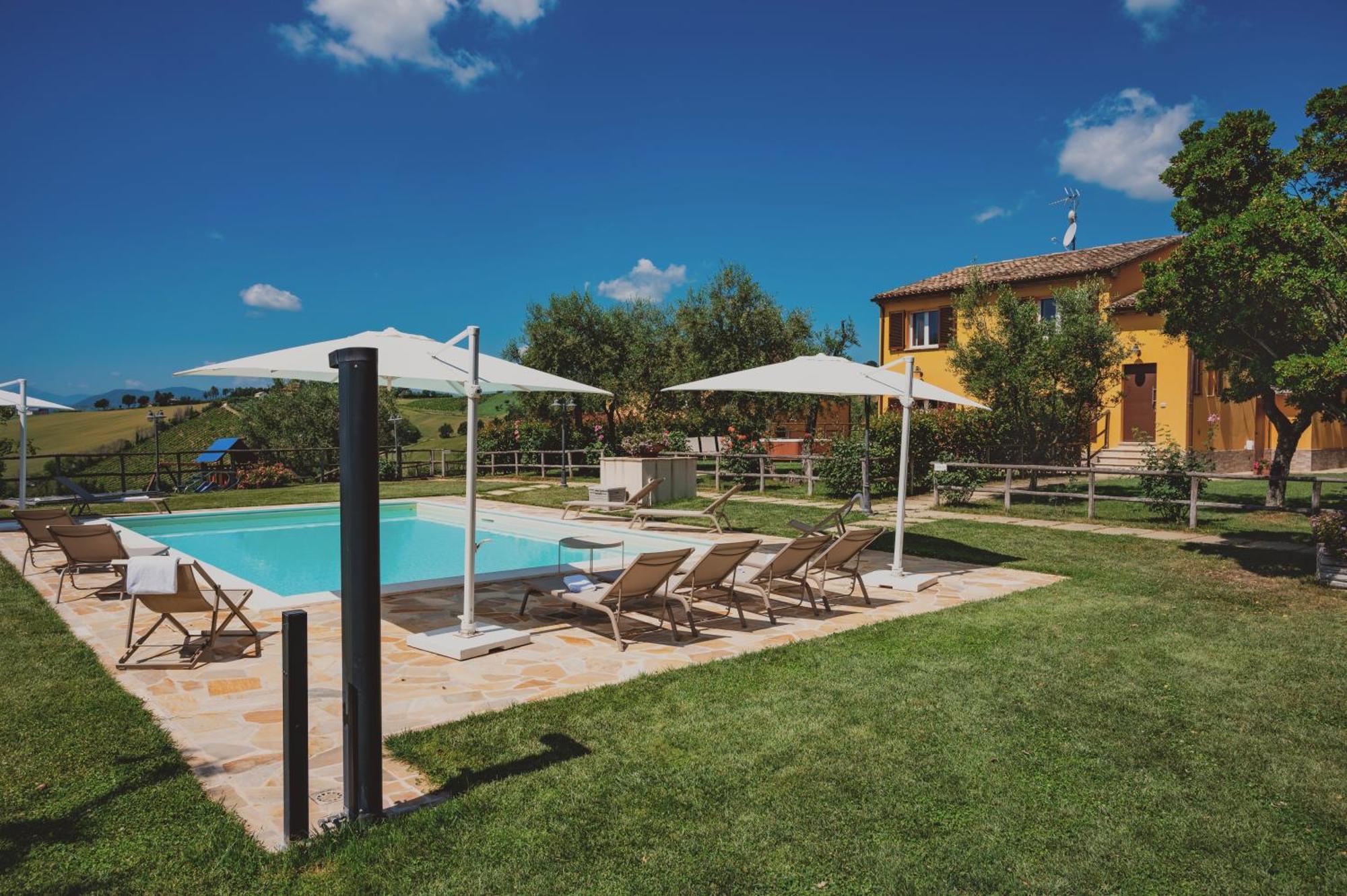 Montenovo Country House Ostra Vetere Exterior photo