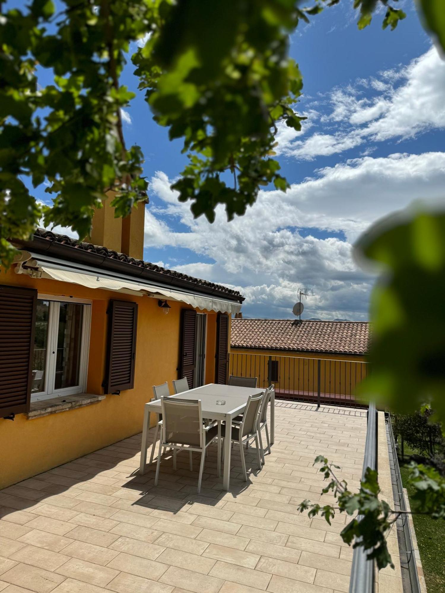 Montenovo Country House Ostra Vetere Exterior photo
