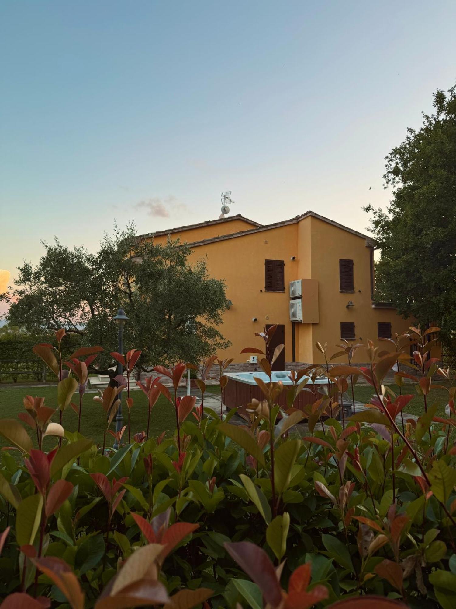 Montenovo Country House Ostra Vetere Exterior photo